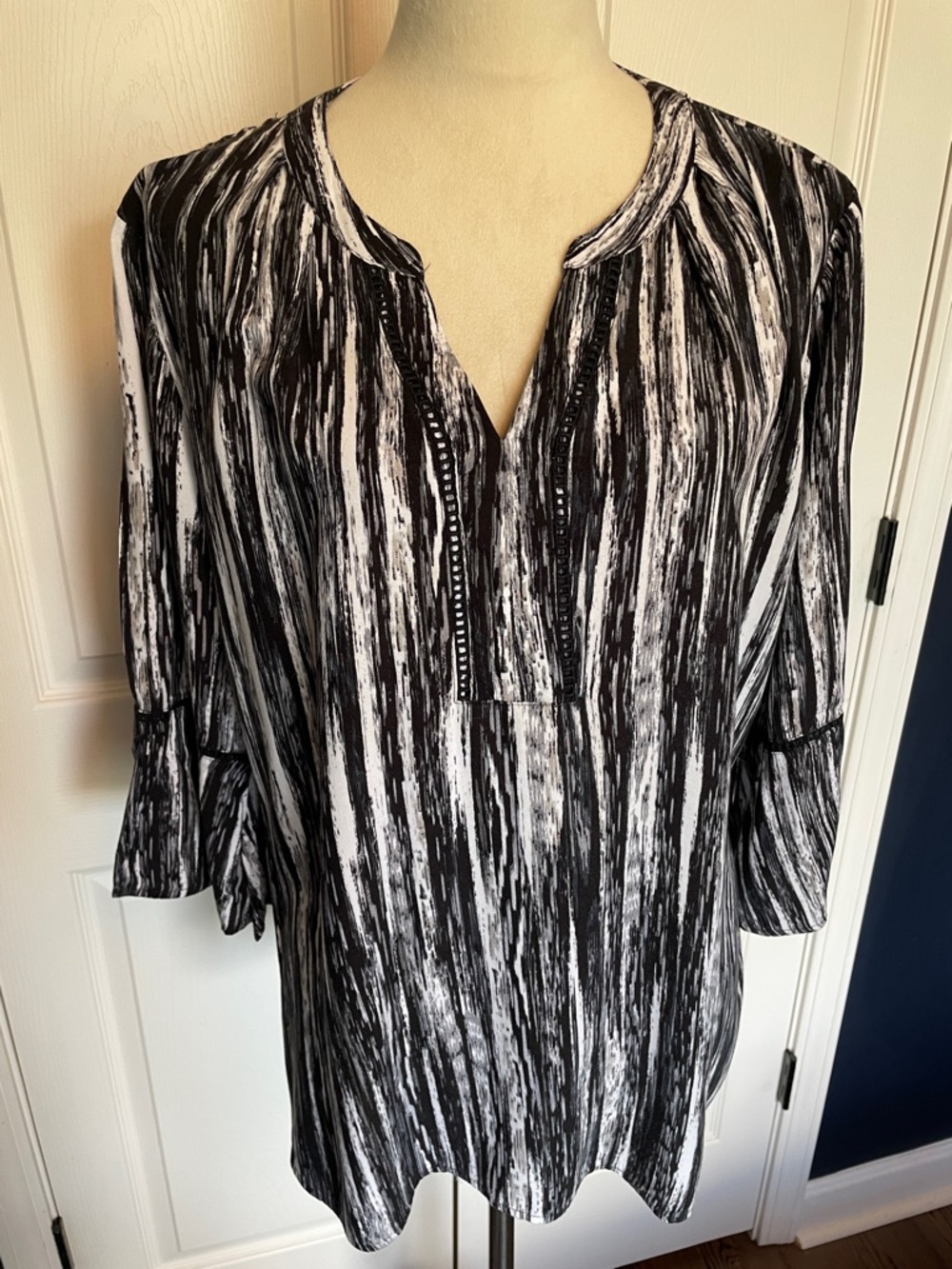 Gloria Vanderbilt Black & White Striped V-Neck Tunic Blouse 3/4 Sleeves Size XL